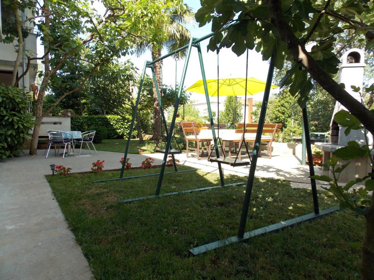 Apartments Cutic Malinska Extérieur photo