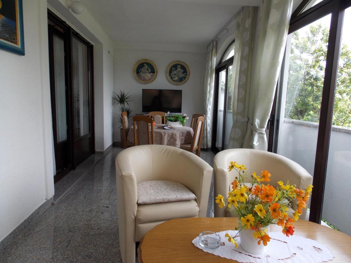 Apartments Cutic Malinska Extérieur photo
