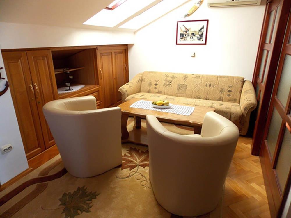 Apartments Cutic Malinska Extérieur photo